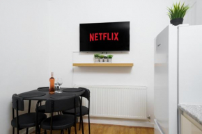 Cozy 2-Bed Garden Flat, Wembley